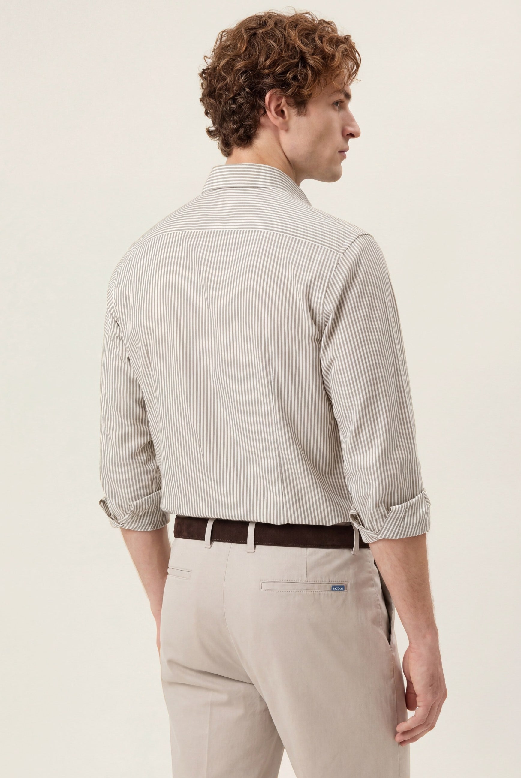 Light Brown (AI)