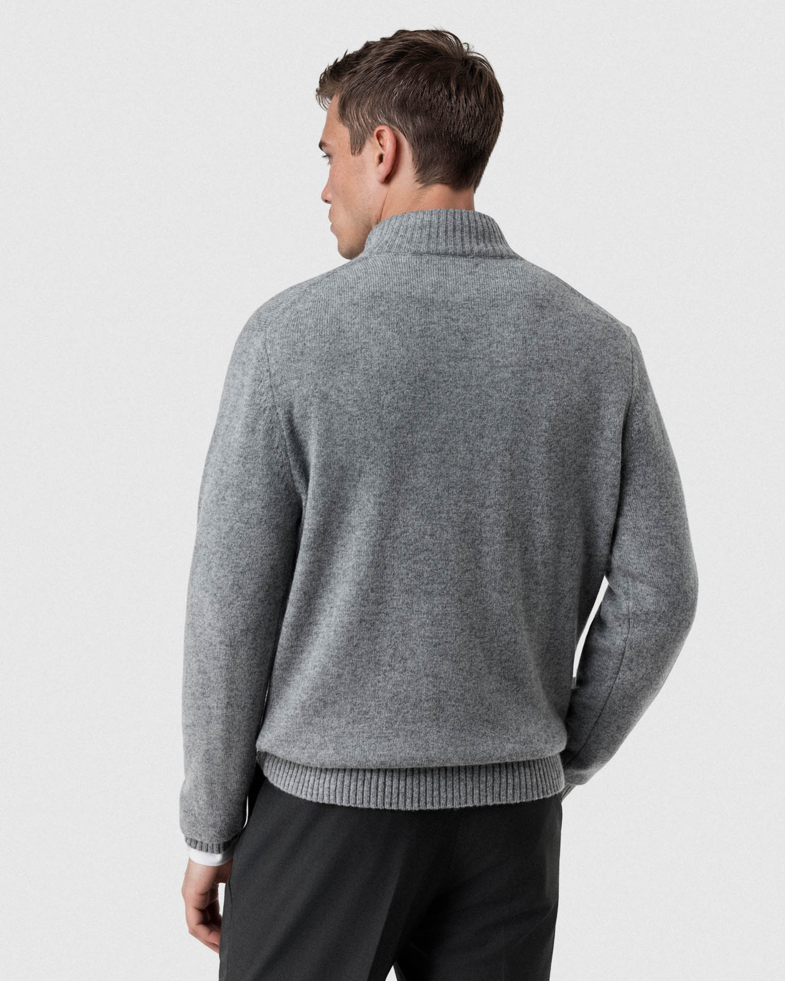 Medium Grey (AI)