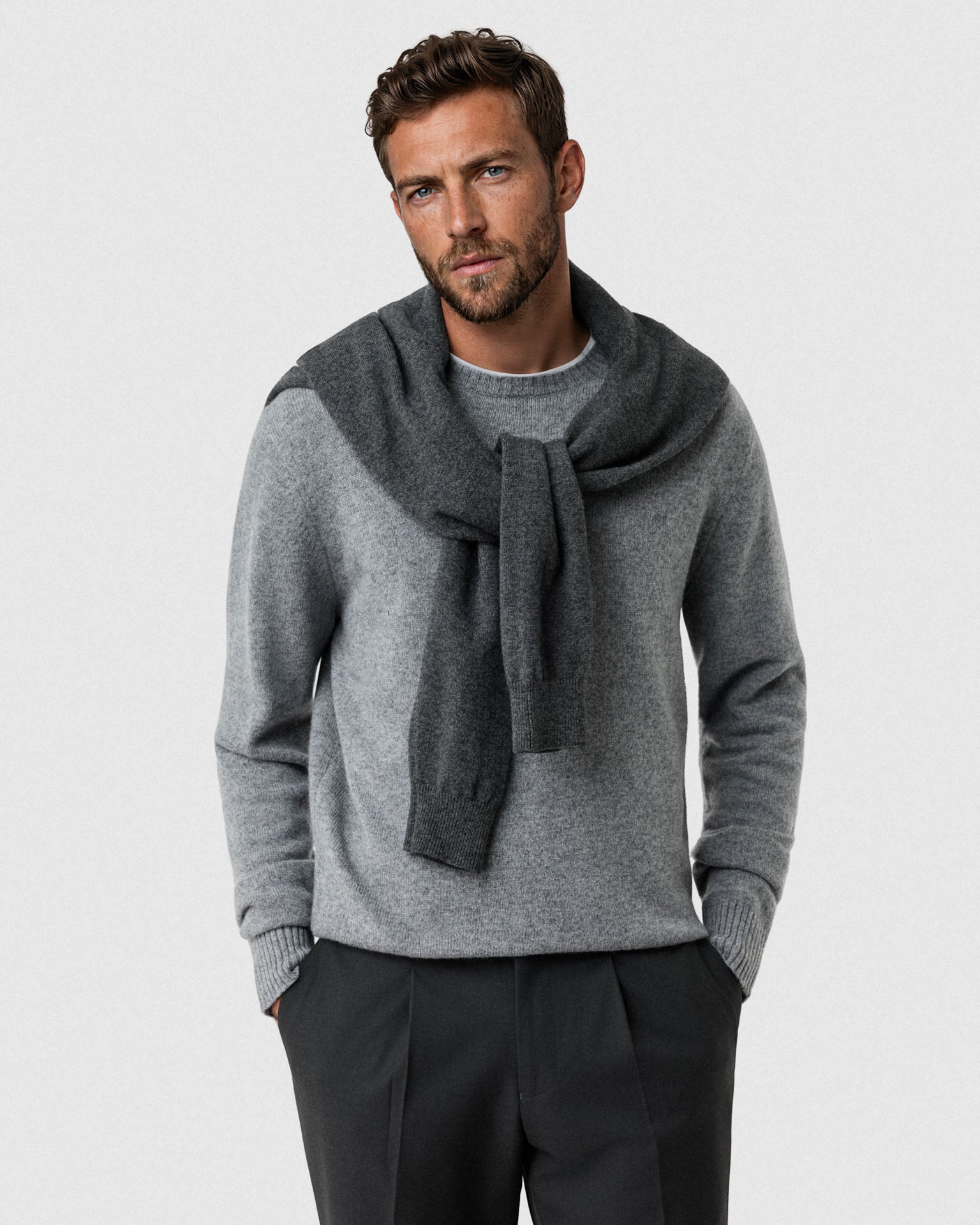 Mix Grey (AI)
